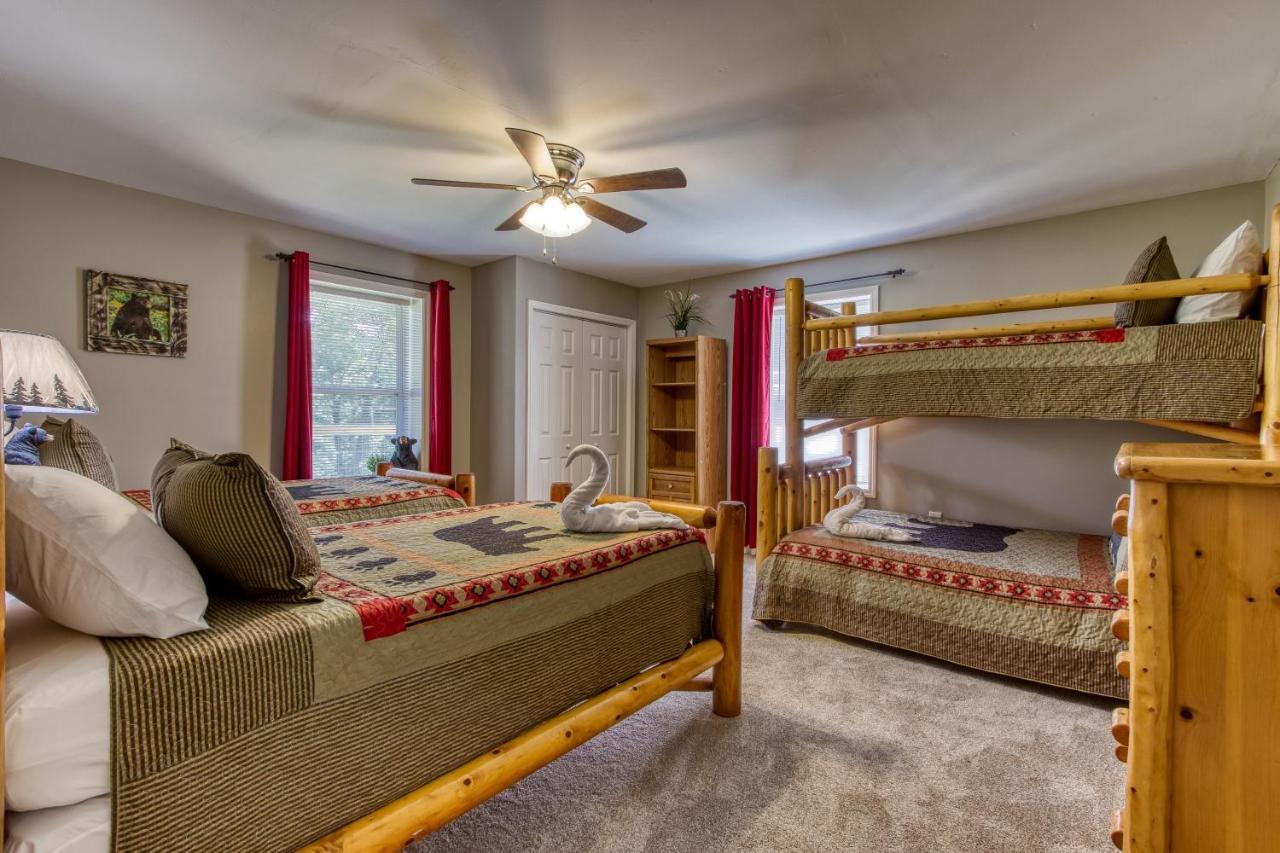 Fun & Games By Honeybearcabins 2Br/1Ba Sleeps 7 Sevierville Bagian luar foto