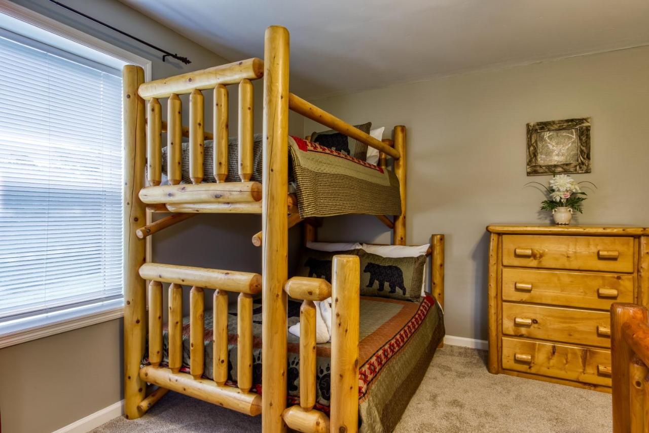 Fun & Games By Honeybearcabins 2Br/1Ba Sleeps 7 Sevierville Bagian luar foto
