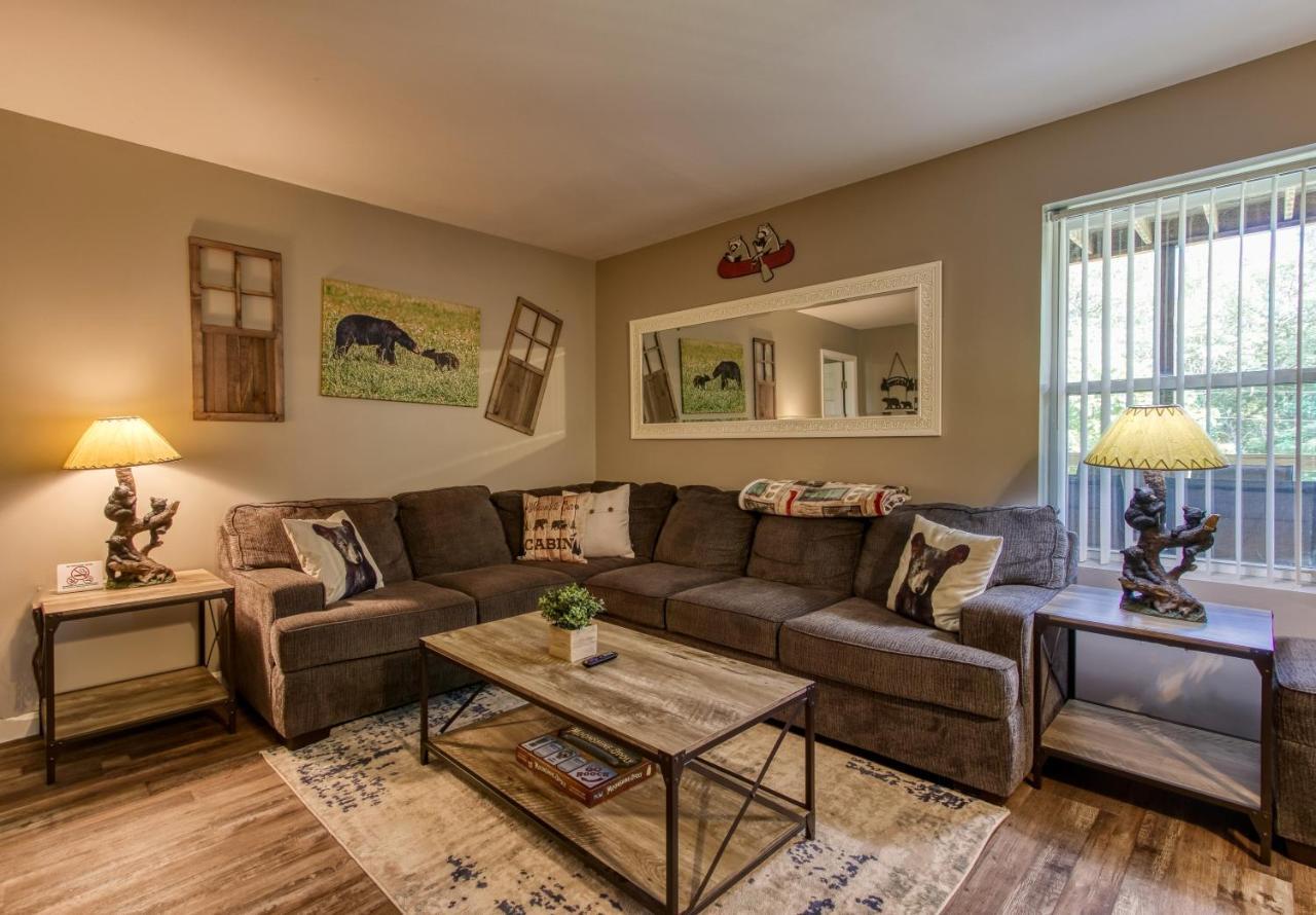 Fun & Games By Honeybearcabins 2Br/1Ba Sleeps 7 Sevierville Bagian luar foto